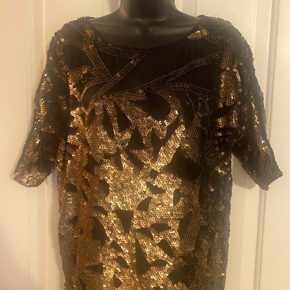 “FRENCH CONNECTION” Sequin T-Shirt Dress - Picture 4 of 10